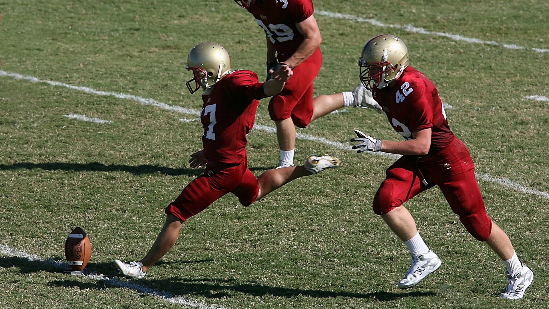 米切尔，从被遗忘者到关键先生，一记三分改写洛杉矶的夜