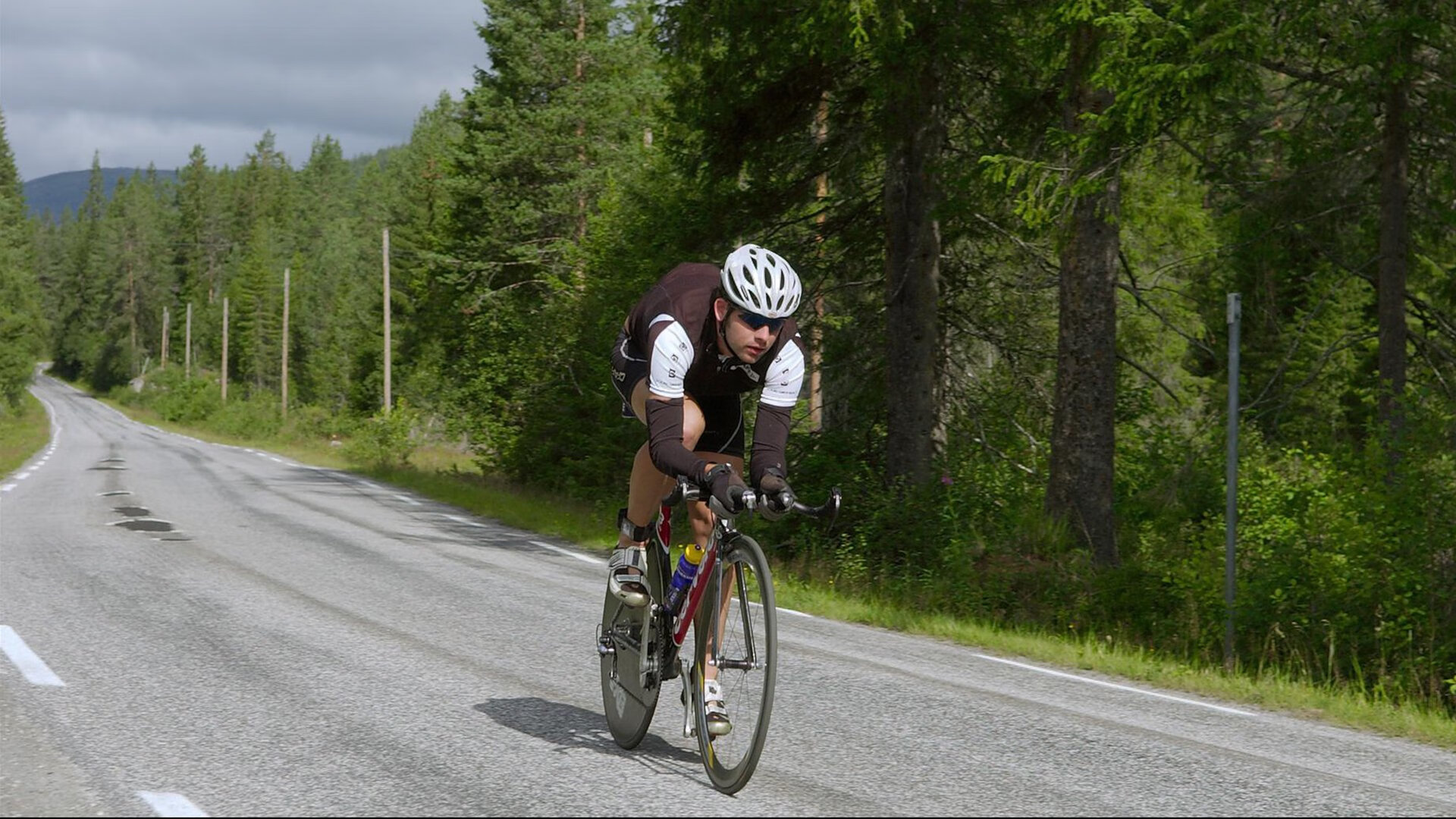 暗夜破晓，马丁内利在欧冠半决赛的淬火时刻
