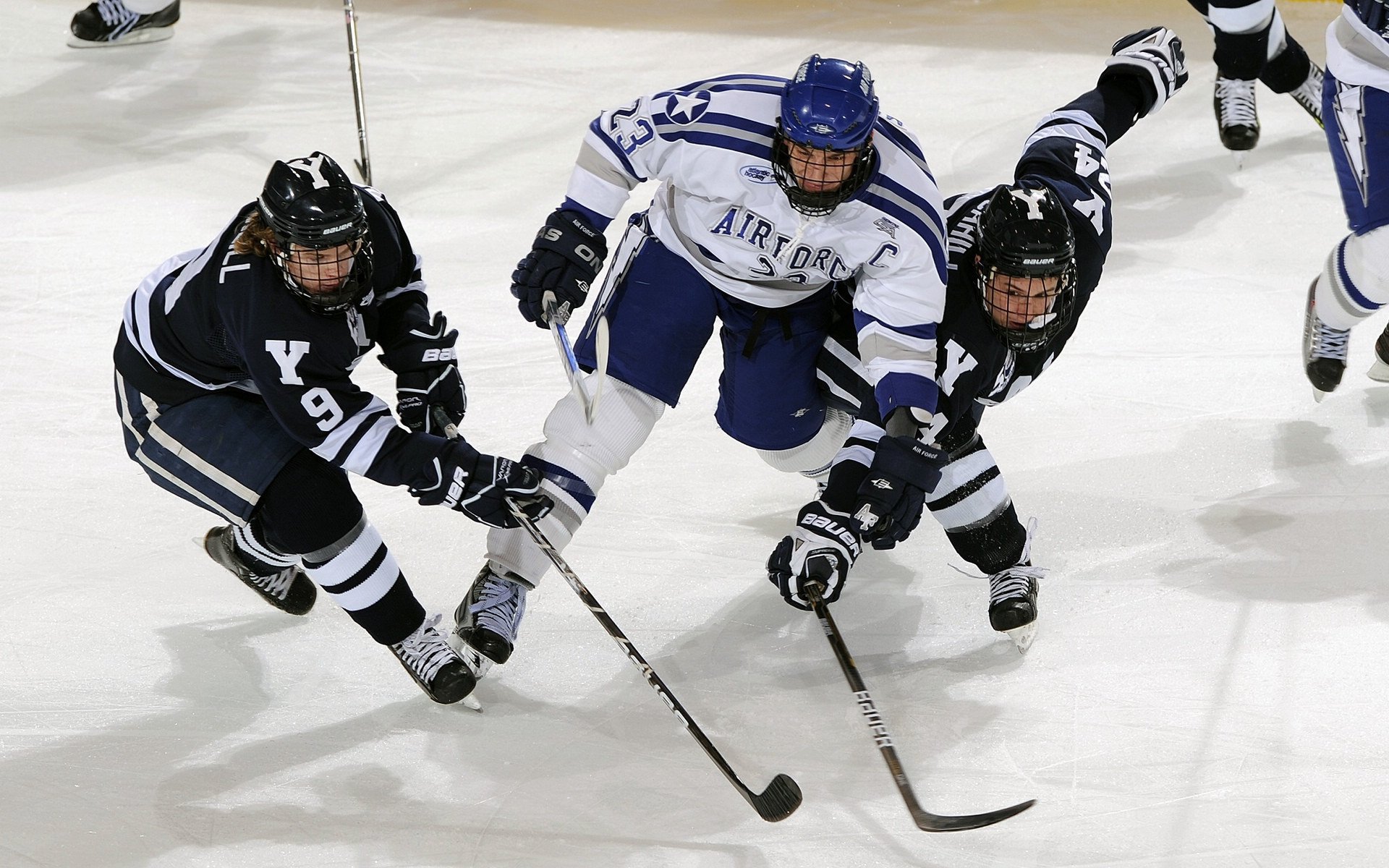 德甲争冠战之夜，约基奇统治全场，当篮球智慧照亮绿茵场